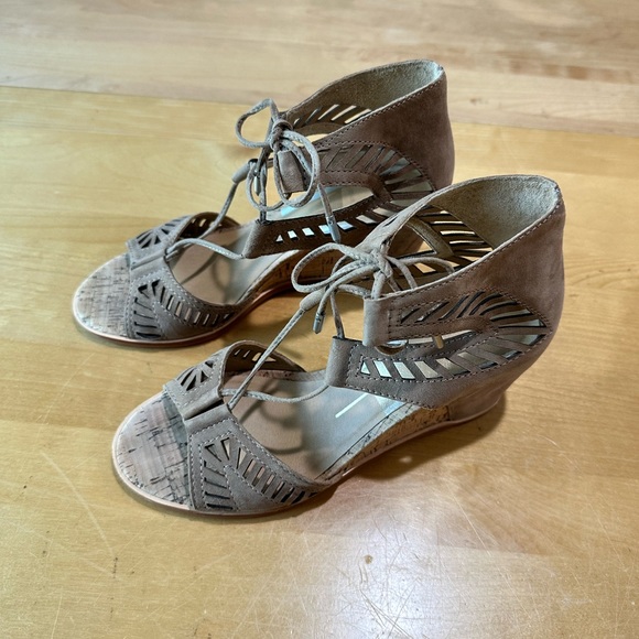 Dolce Vita Linsey Tan Suede Leather Lace Up Cork Wedge Sandals Size 7 - Picture 10 of 10